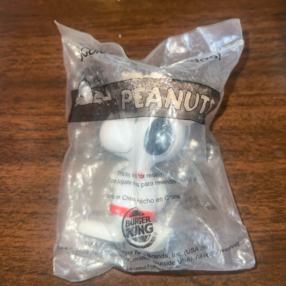burger king Other - Burger King Snoopy "The Many Lives of Snoopy" Master of Disguise 2003 Vintage
